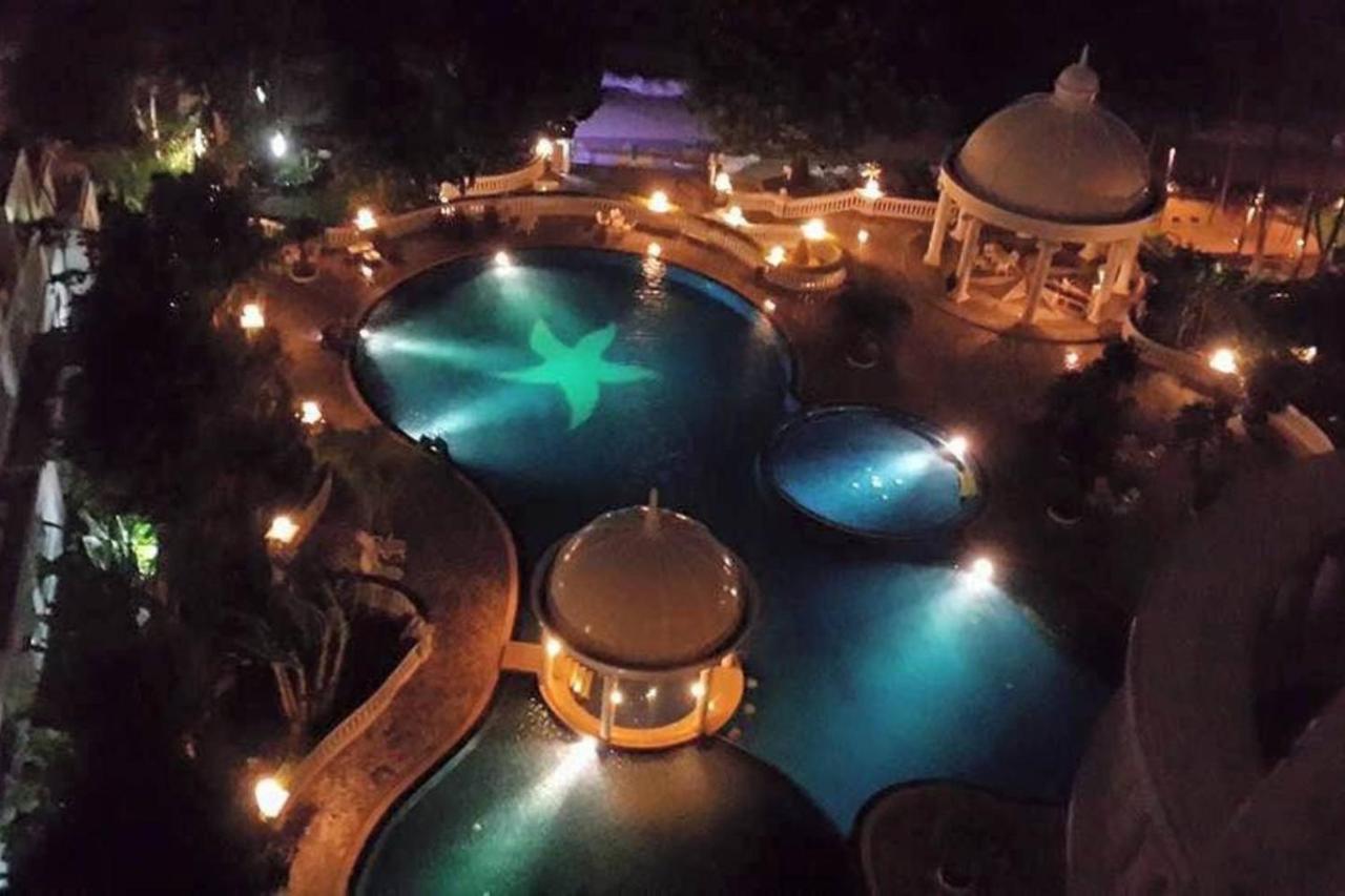 Sky Beach Beachfront Pattaya Extérieur photo
