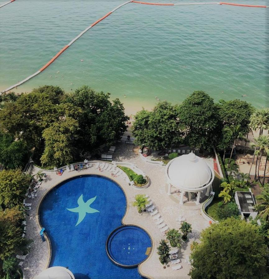 Sky Beach Beachfront Pattaya Extérieur photo